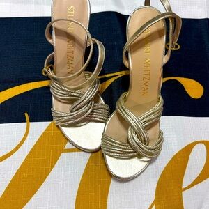 Stuart Weitzman Metallic Gold Twist Sleek Heel Sz 7